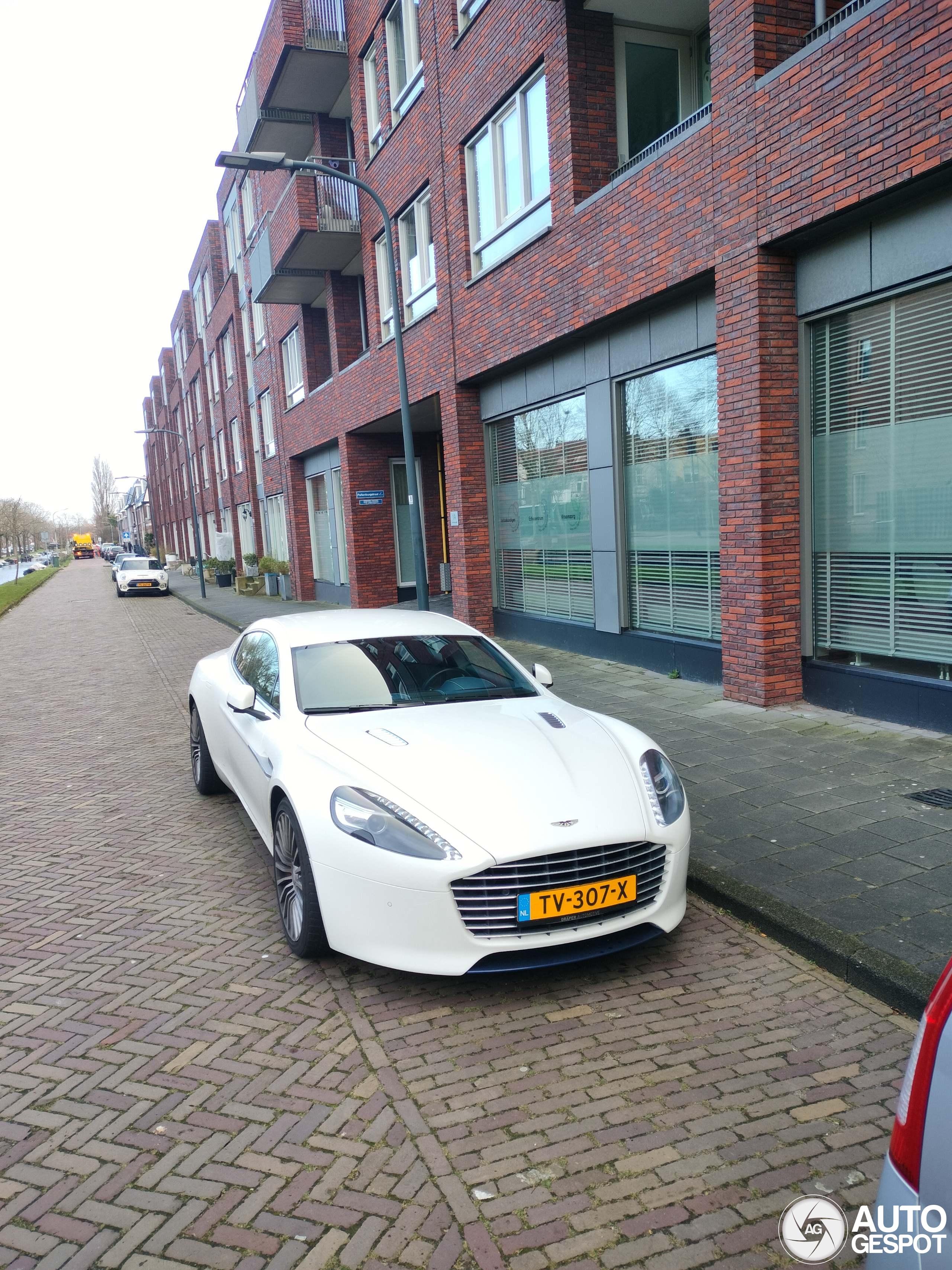 Aston Martin Rapide S