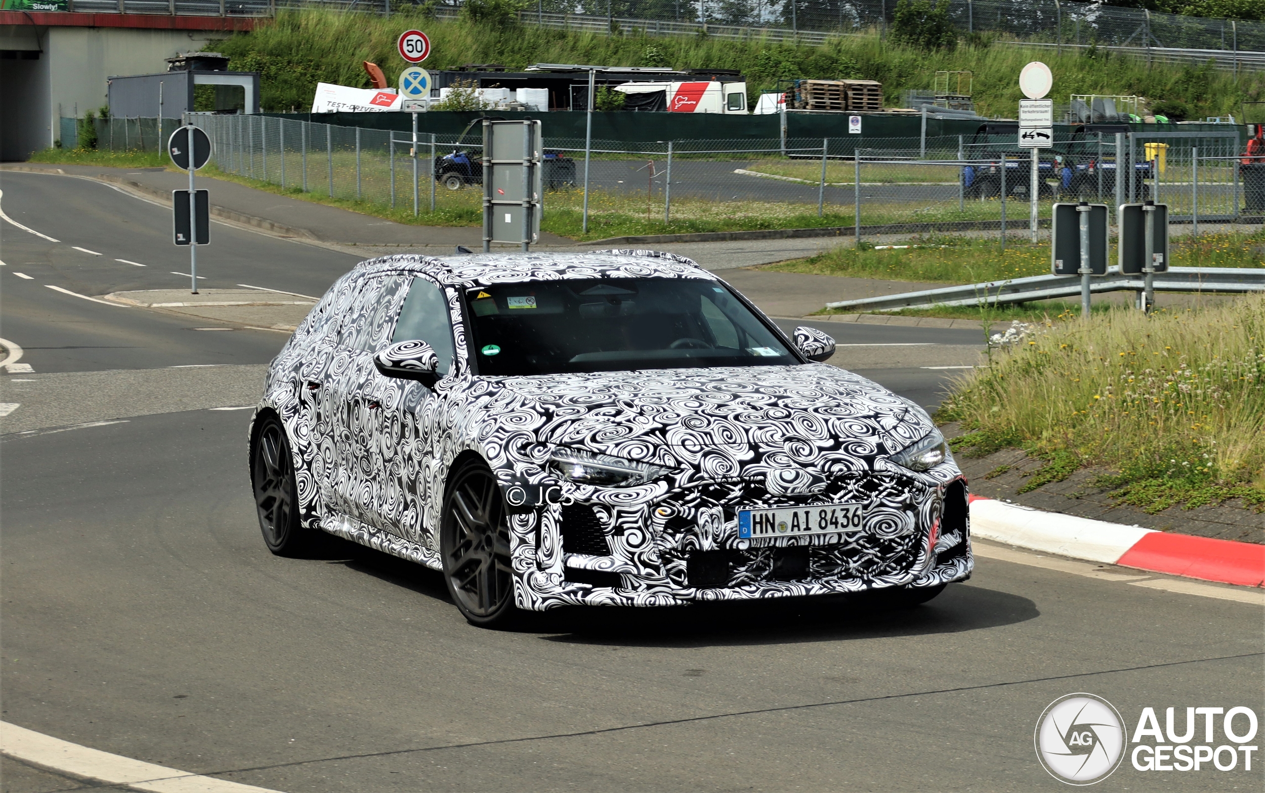 Audi RS5 Avant B10