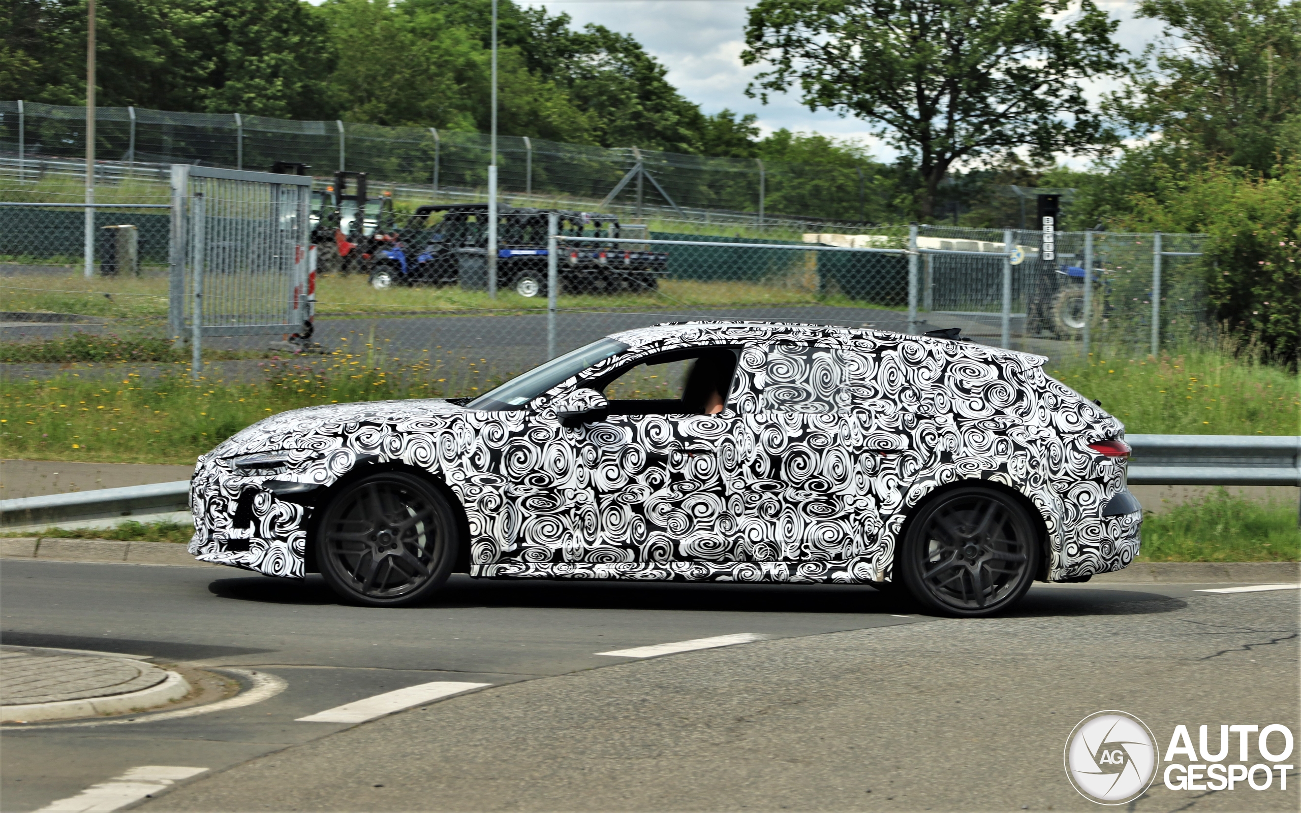 Audi RS5 Avant B10