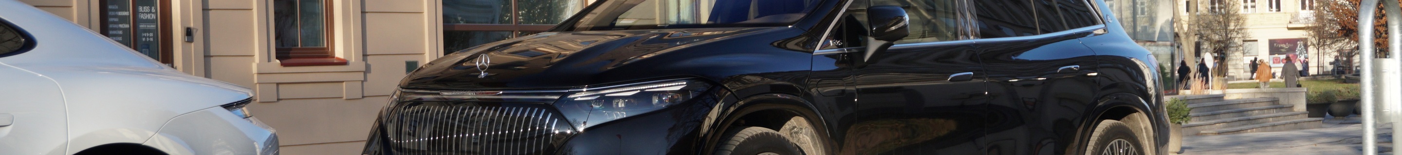 Mercedes-Maybach EQS 680 SUV