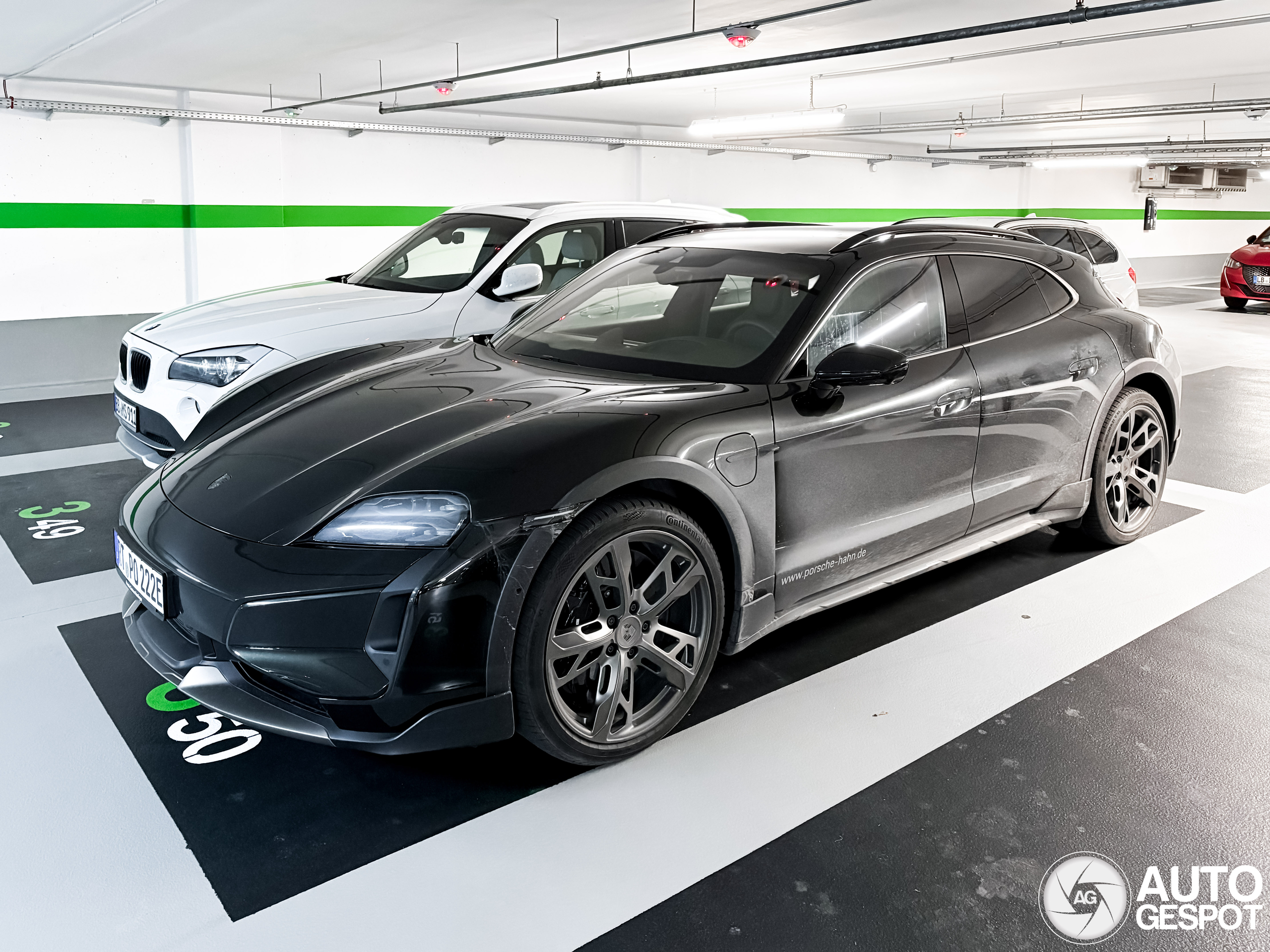 Porsche Taycan Turbo S Cross Turismo MkII