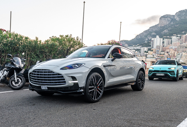 Aston Martin DBX707