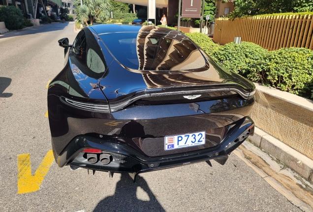 Aston Martin V8 Vantage 2018