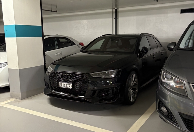 Audi RS4 Avant B9