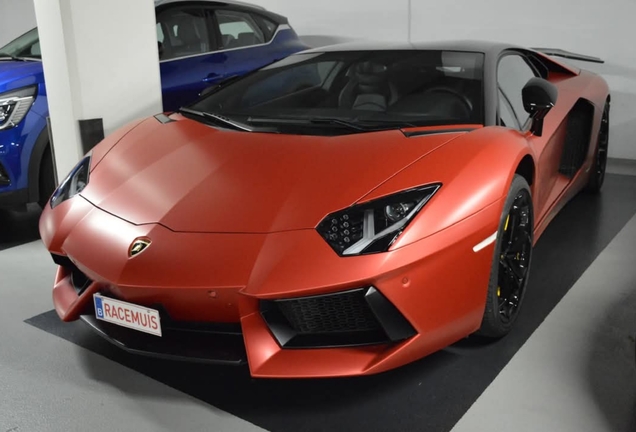 Lamborghini Aventador LP700-4