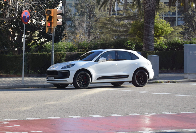 Porsche 95B Macan GTS MkIII
