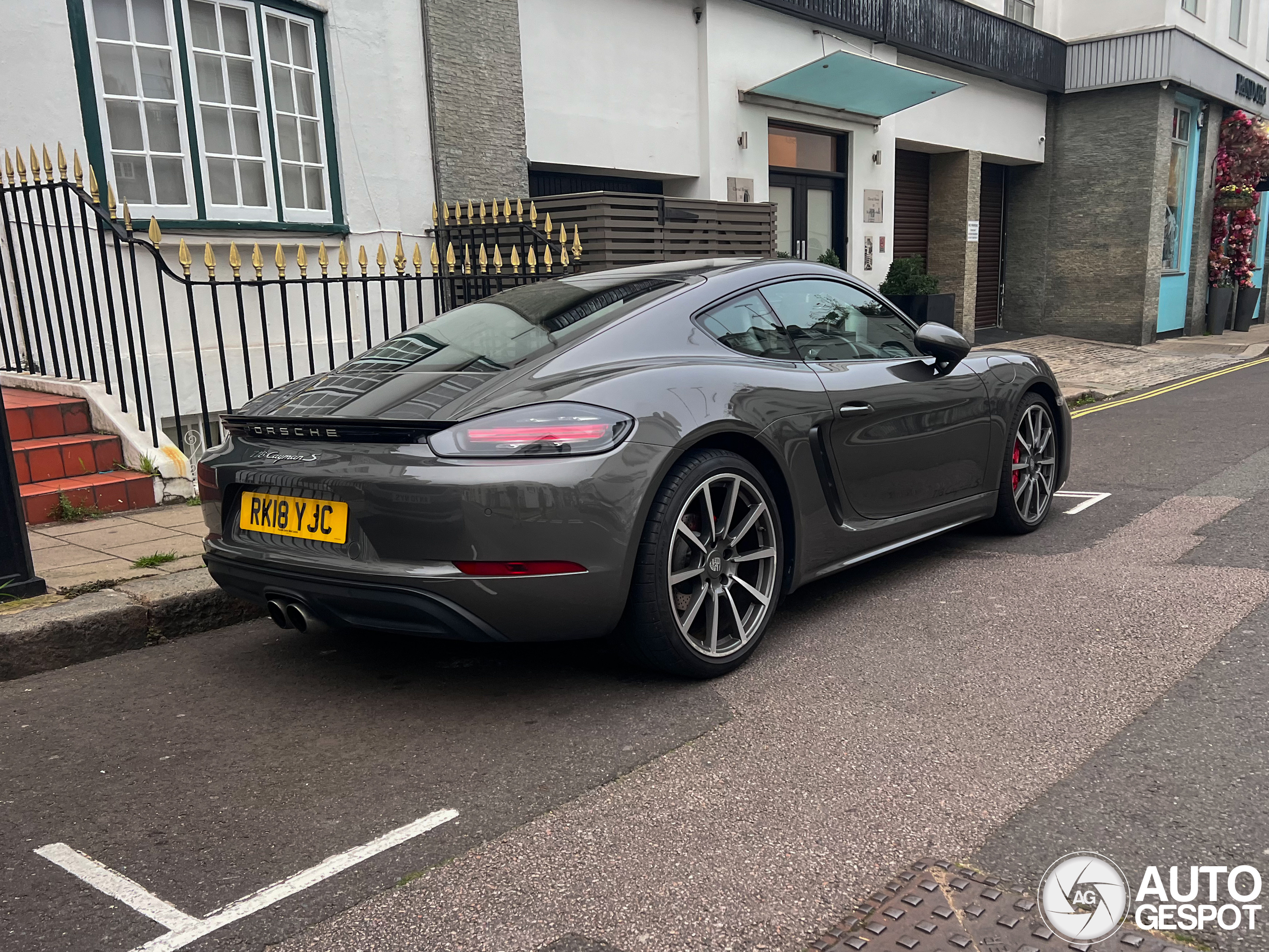 Porsche 718 Cayman S