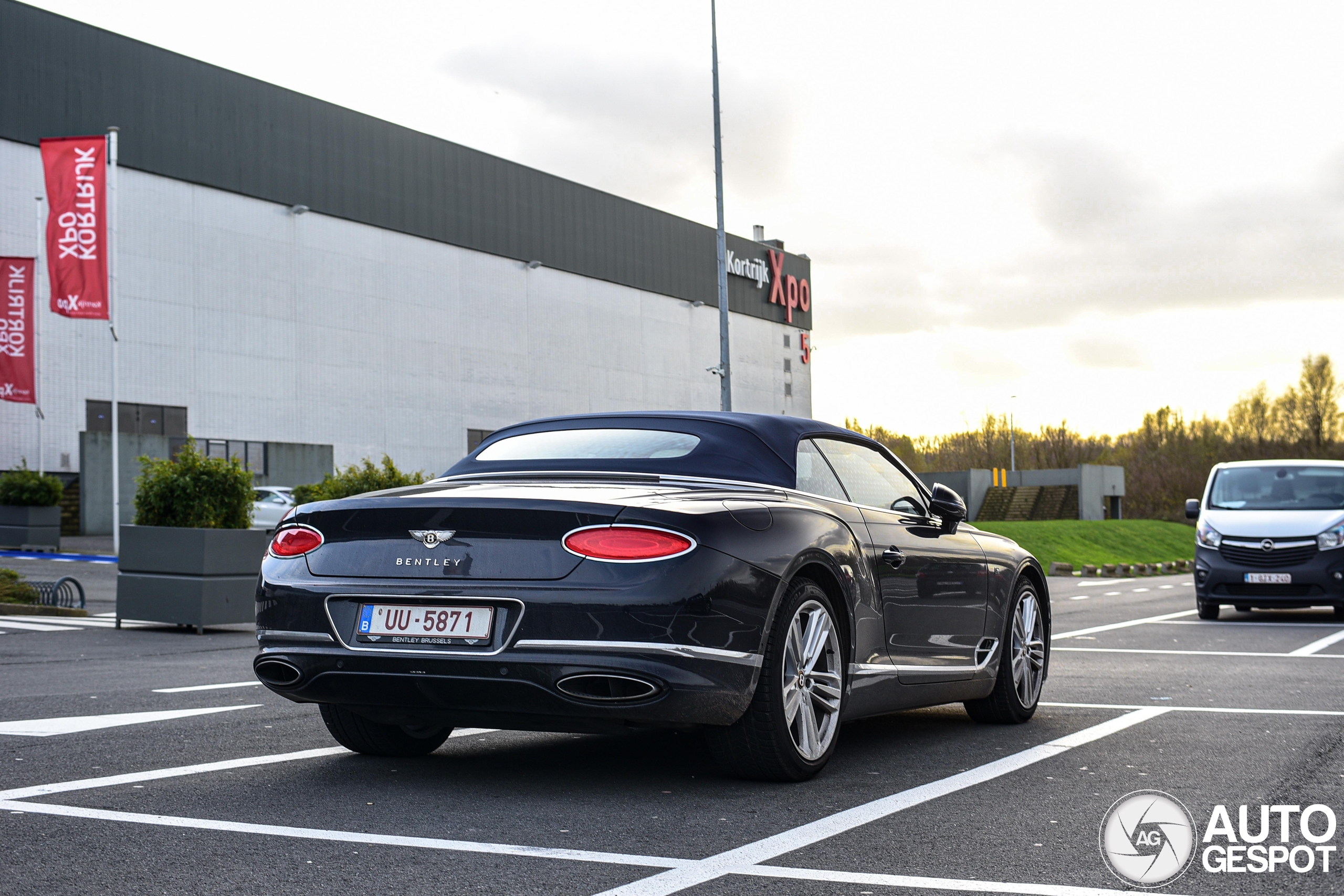 Bentley Continental GTC 2019 First Edition