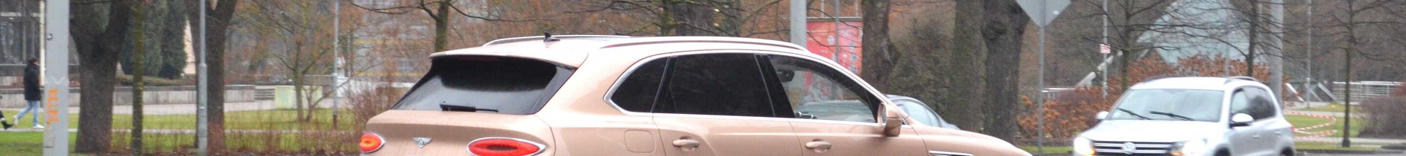 Bentley Bentayga Azure