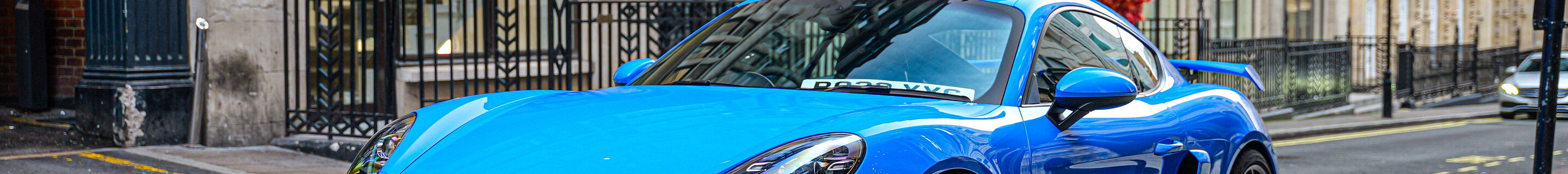 Porsche 718 Cayman GT4