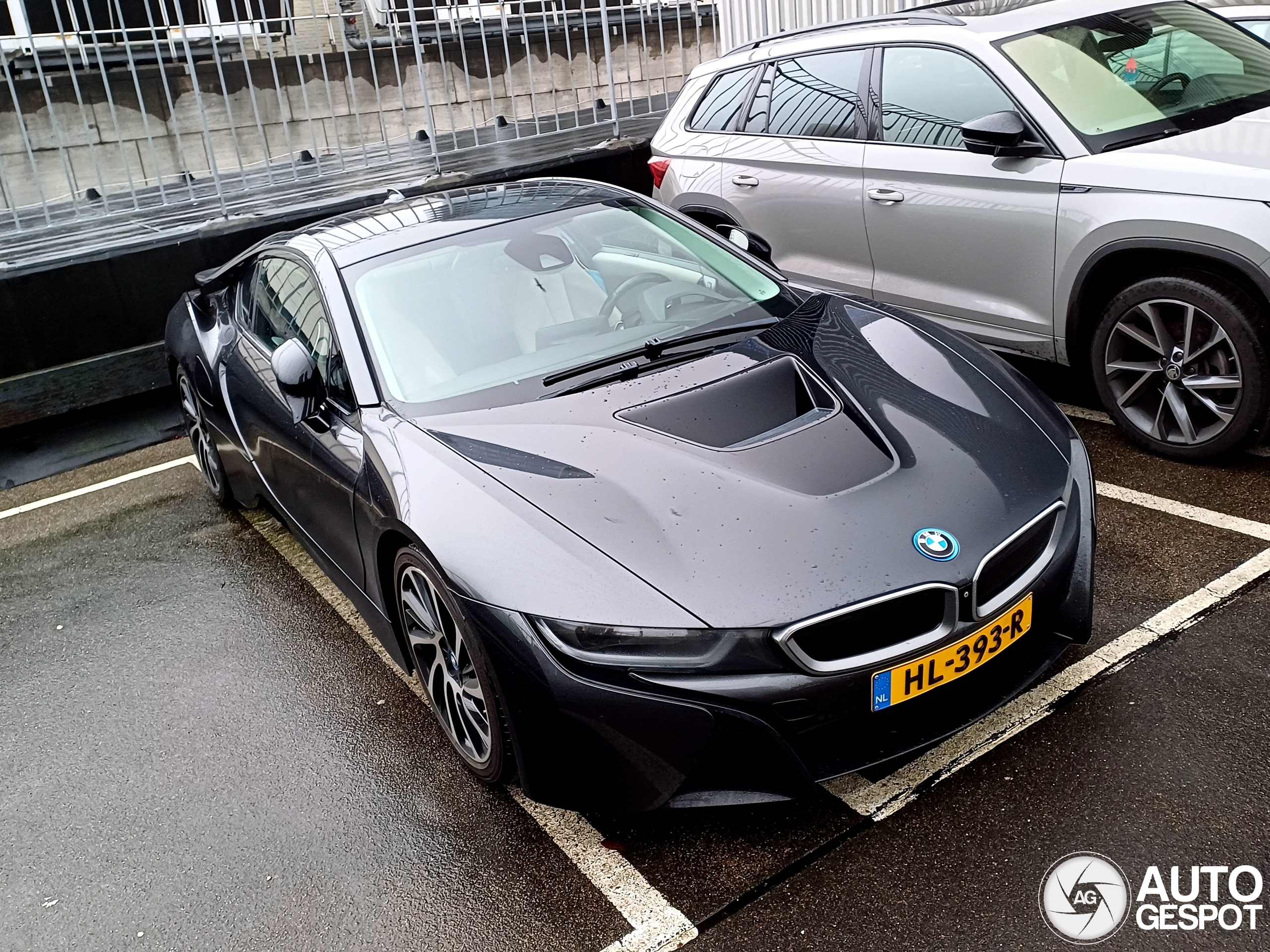 BMW i8