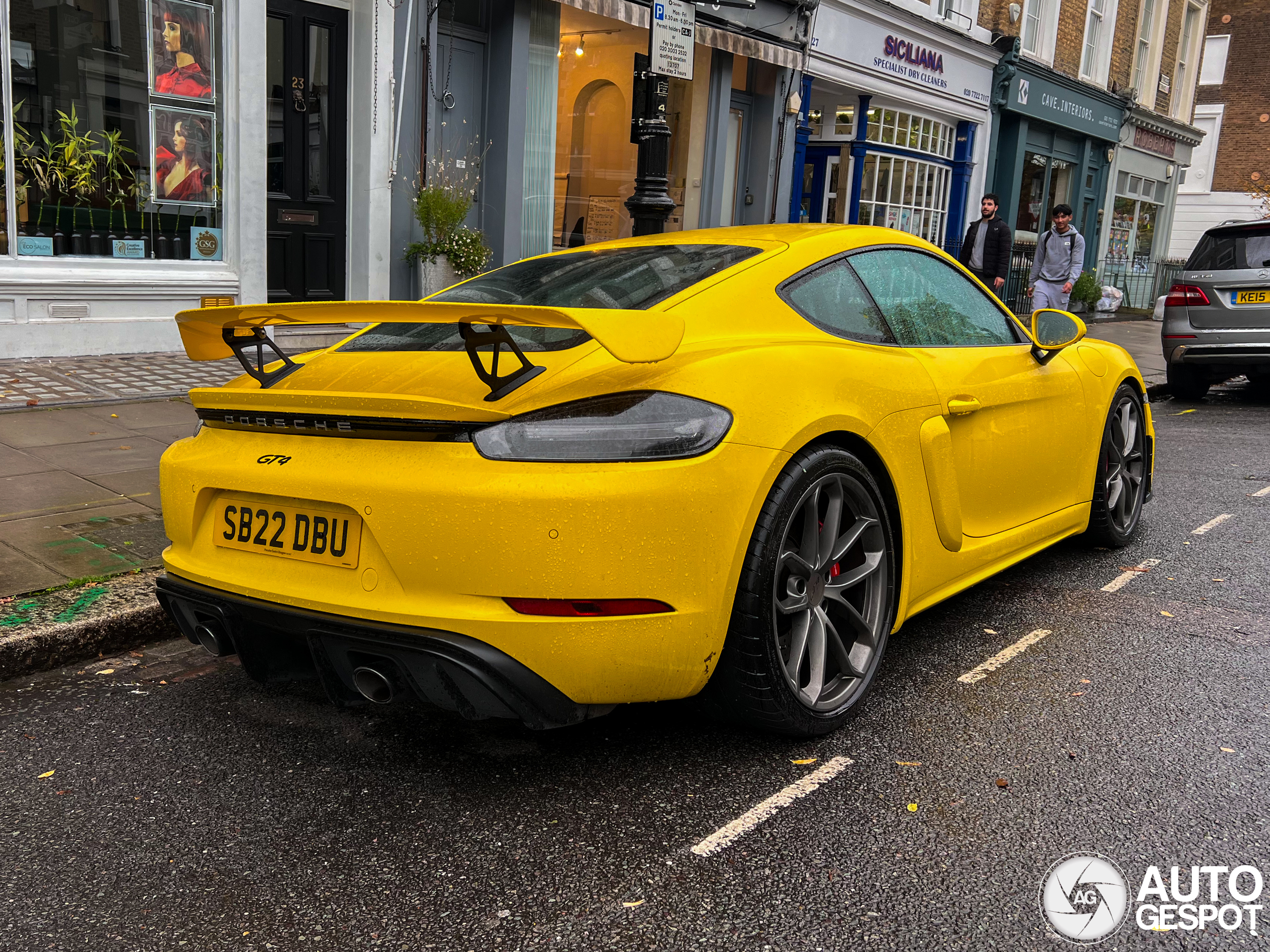 Porsche 718 Cayman GT4