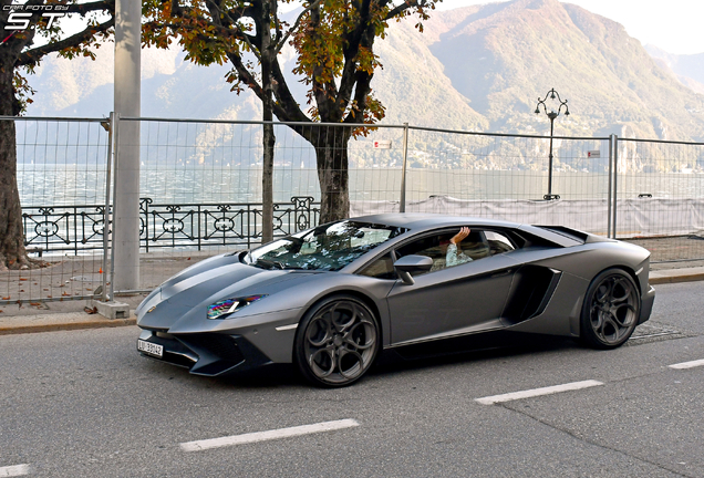 Lamborghini Aventador LP700-4