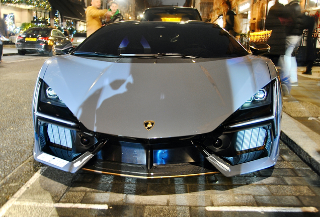 Lamborghini Revuelto