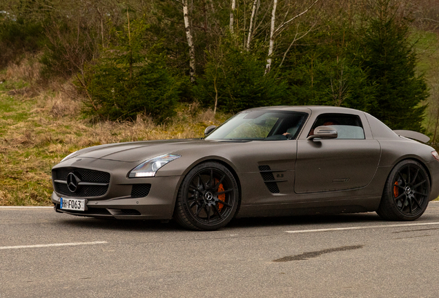 Mercedes-Benz SLS AMG