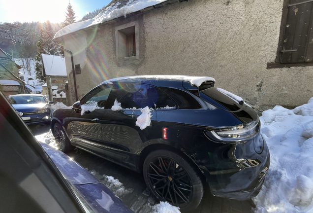 Porsche 95B Macan GTS MkIII