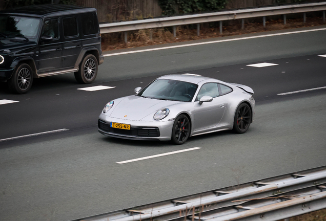 Porsche 992 Carrera 4S