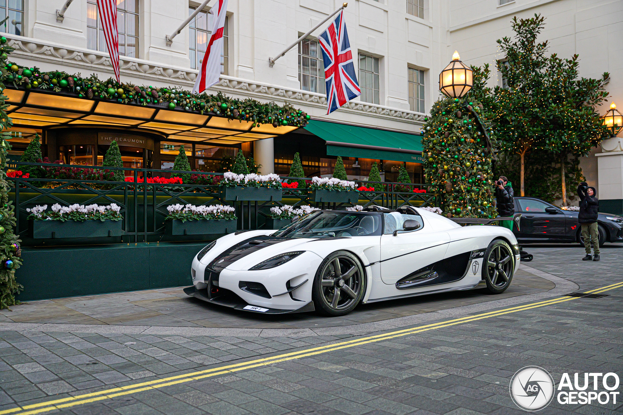 Koenigsegg Agera RS roars through London - A rare sight six years after the last one