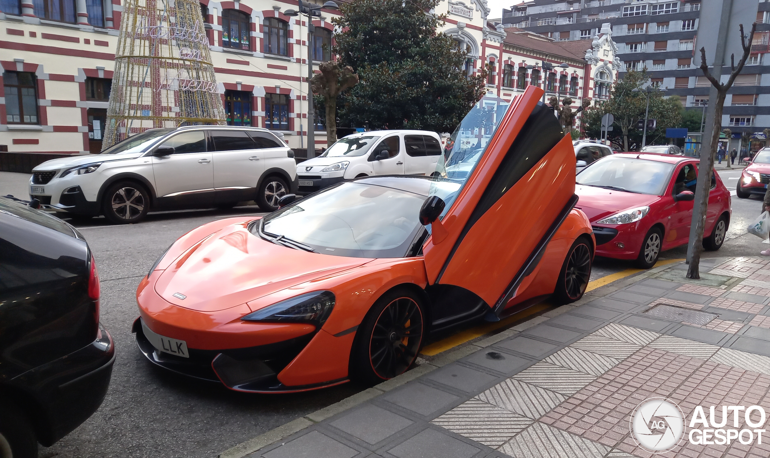 McLaren 570S