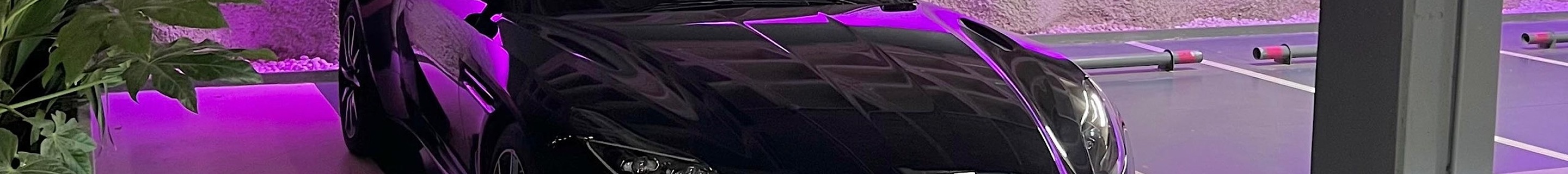 Aston Martin DB11 V8