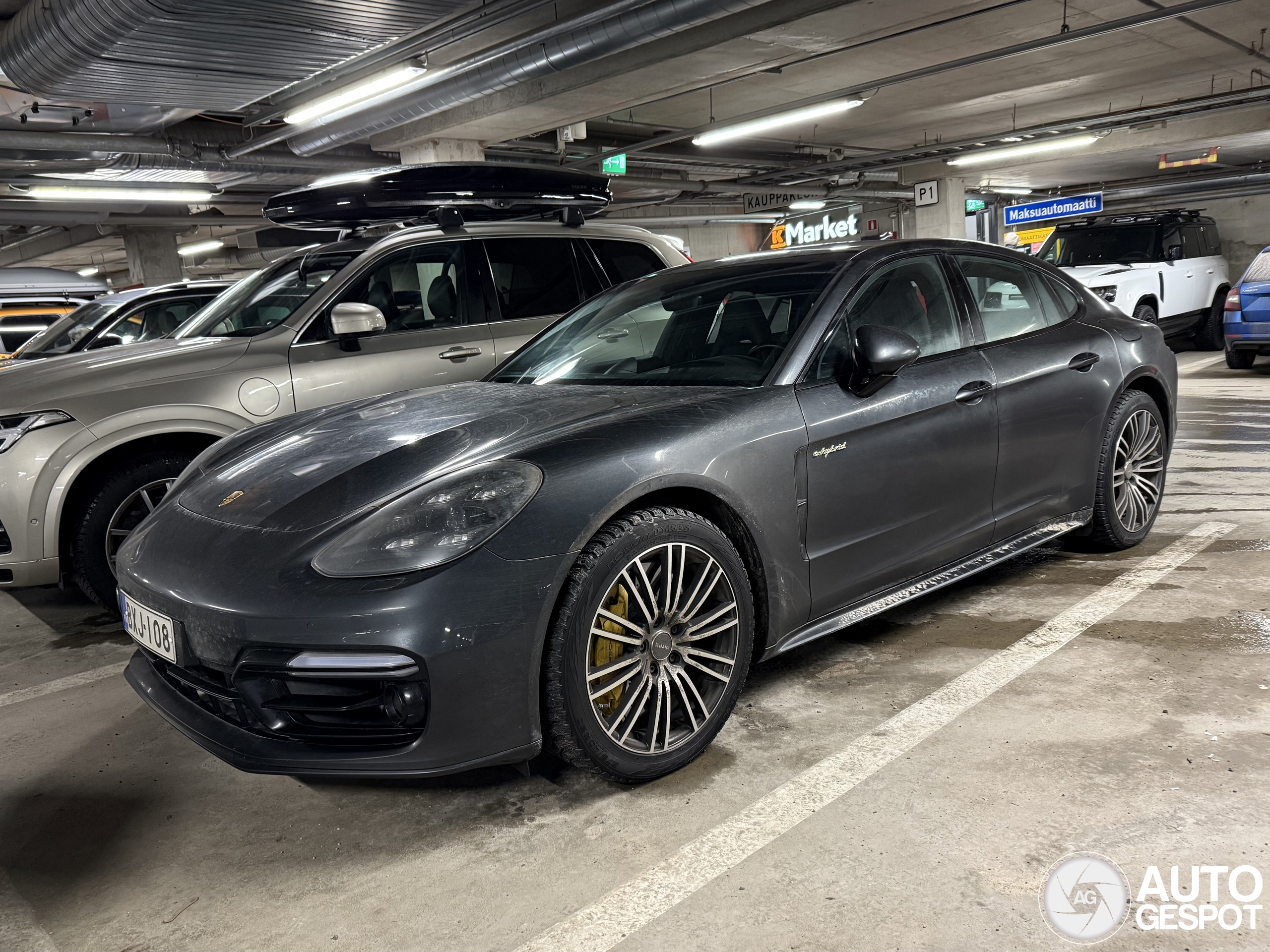 Porsche 971 Panamera Turbo S E-Hybrid