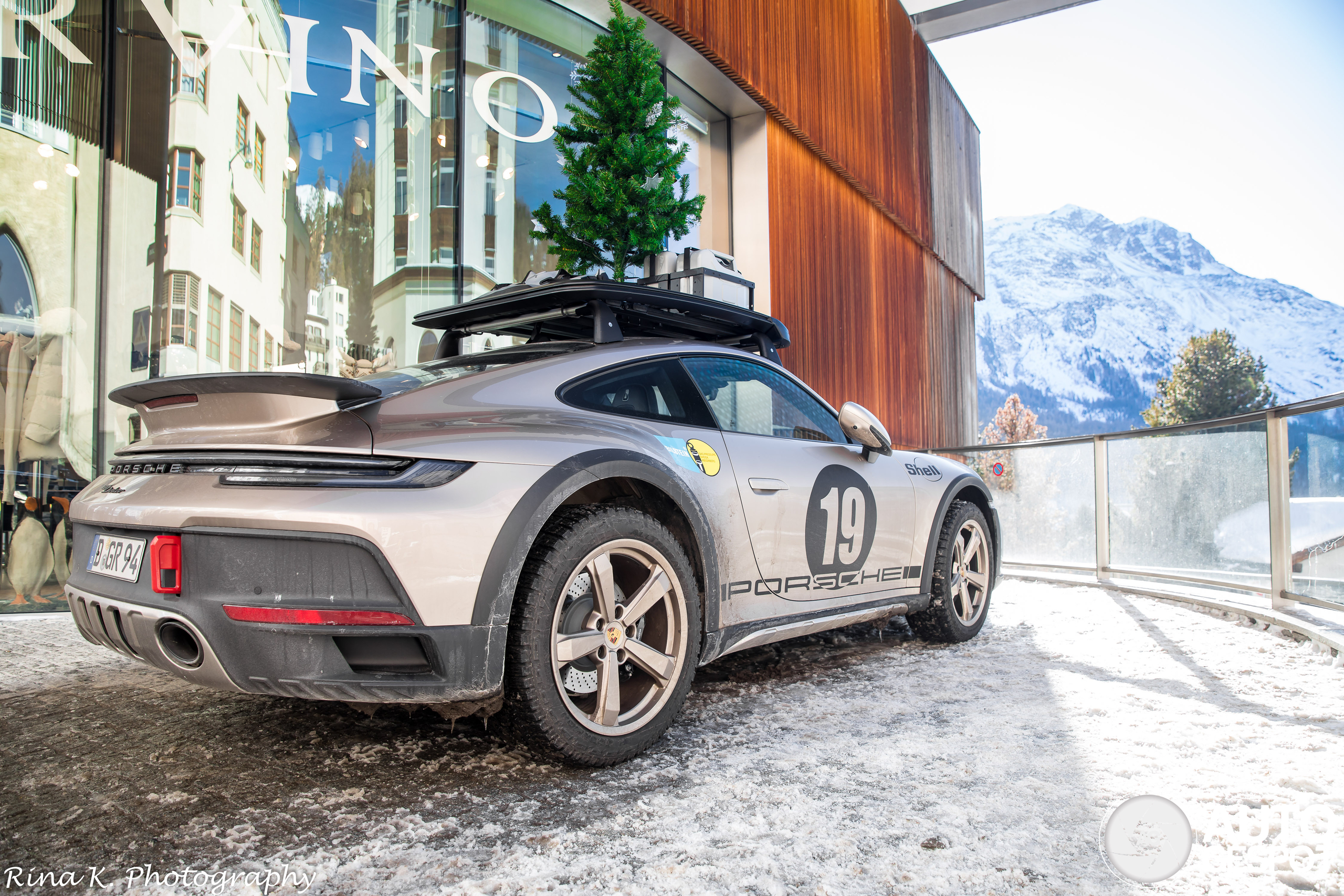 Porsche 992 Dakar