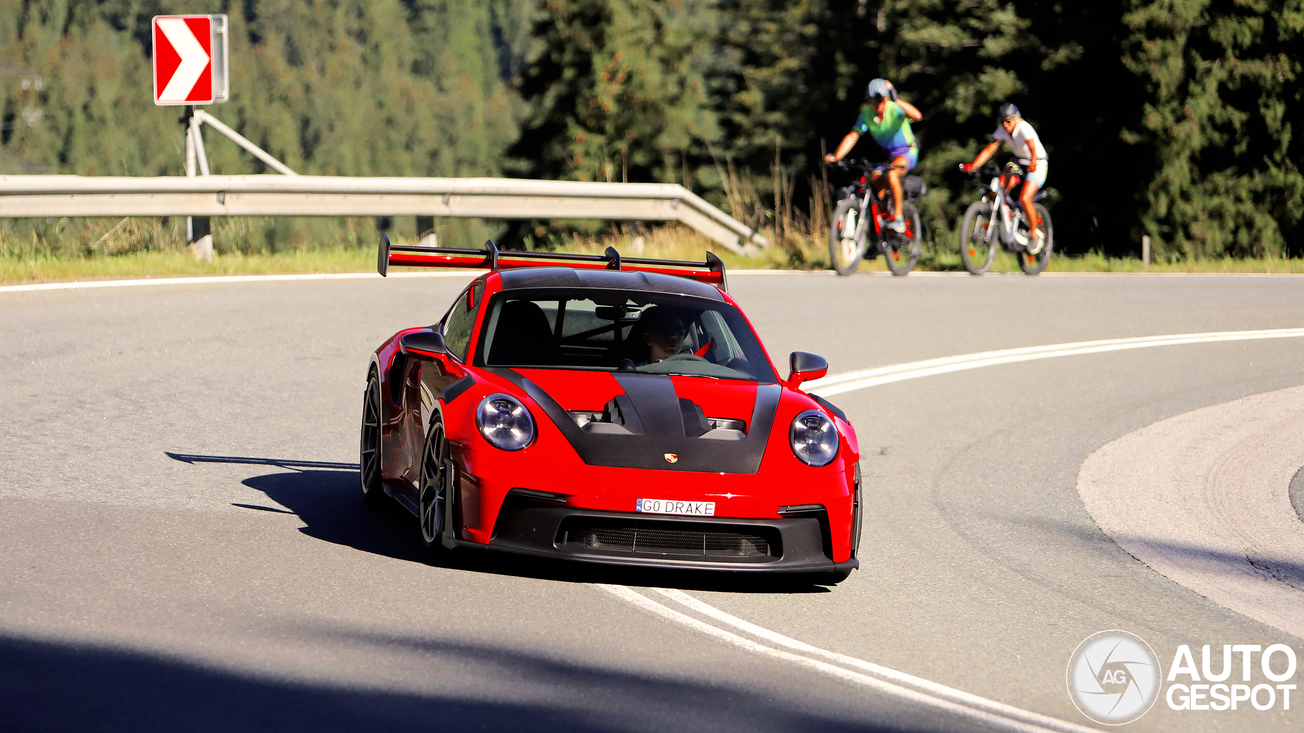 Porsche 992 GT3 RS Weissach Package
