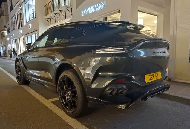 Aston Martin DBX707