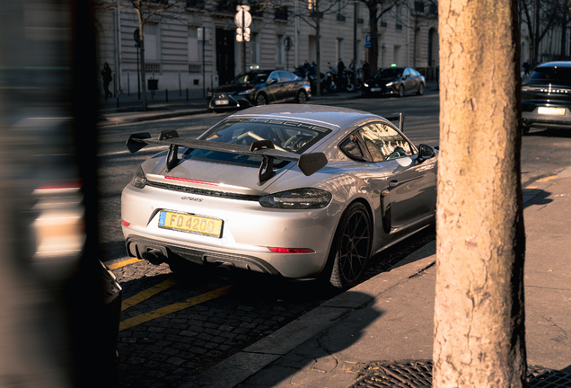 Porsche 718 Cayman GT4 RS Weissach Package