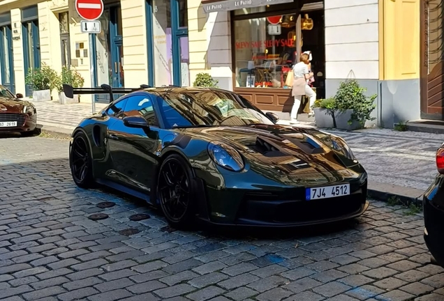 Porsche 992 GT3 RS Weissach Package