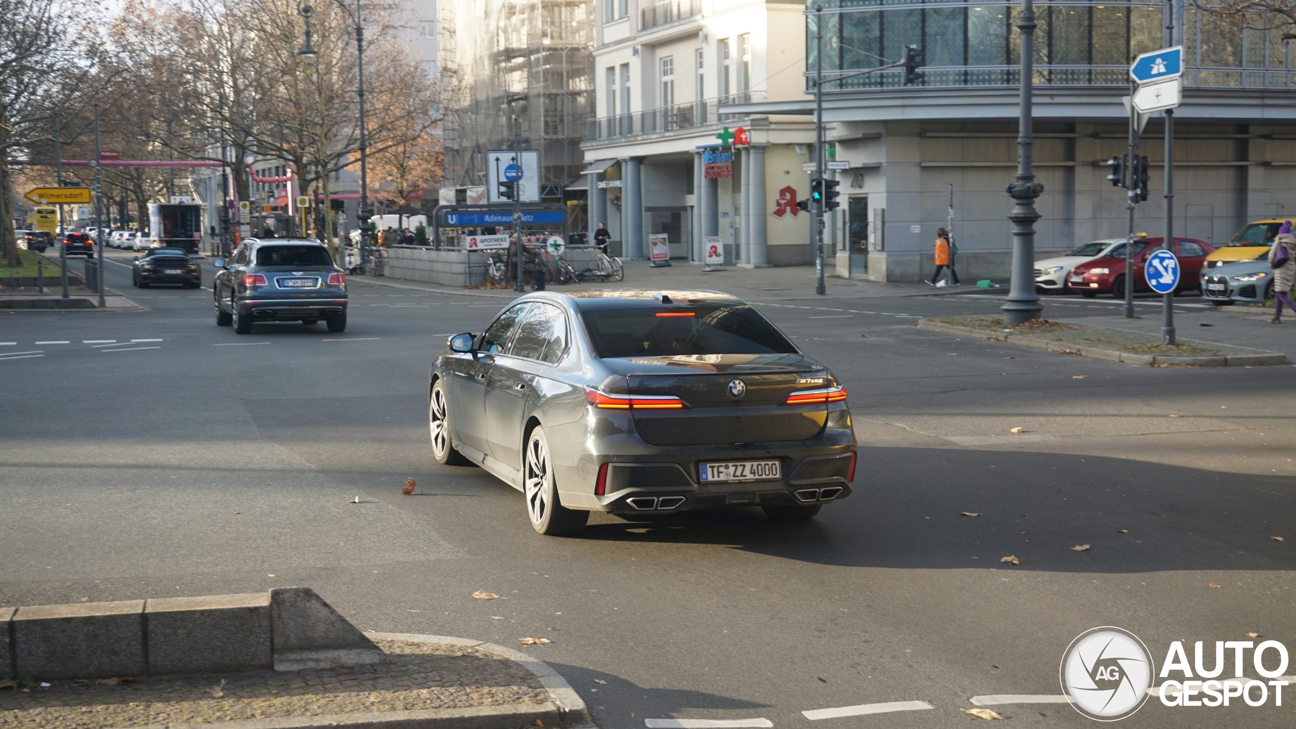 BMW M760e xDrive