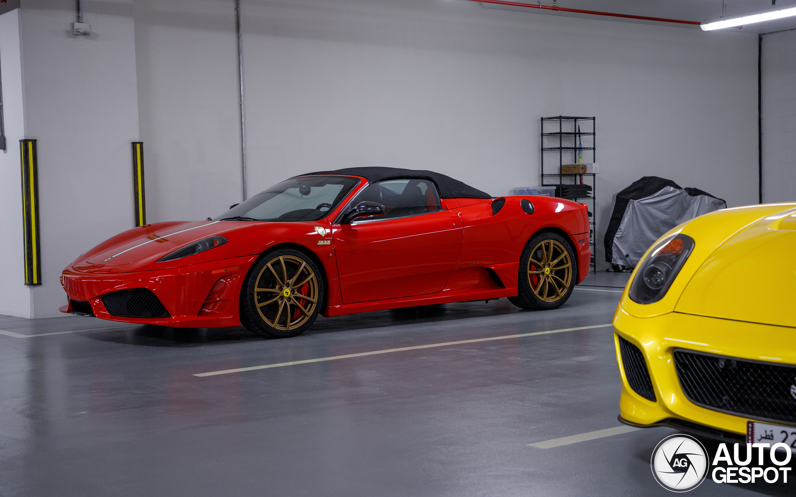 Ferrari Scuderia Spider 16M