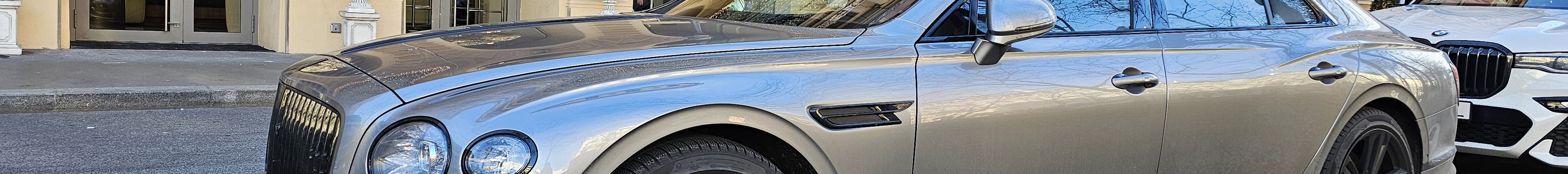 Bentley Flying Spur Hybrid Azure