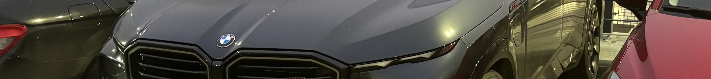 BMW XM G09 Label Red