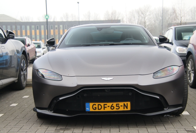 Aston Martin V8 Vantage 2018