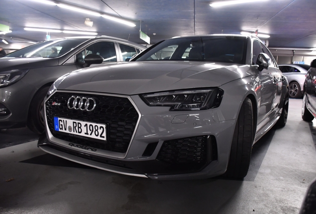 Audi RS4 Avant B9