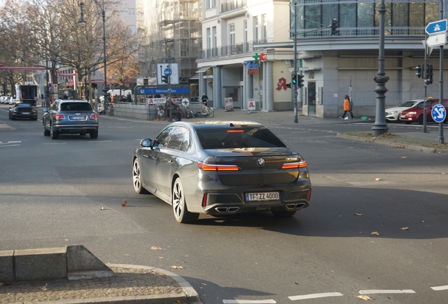 BMW M760e xDrive