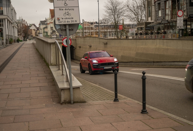 Porsche 95B Macan GTS MkIII