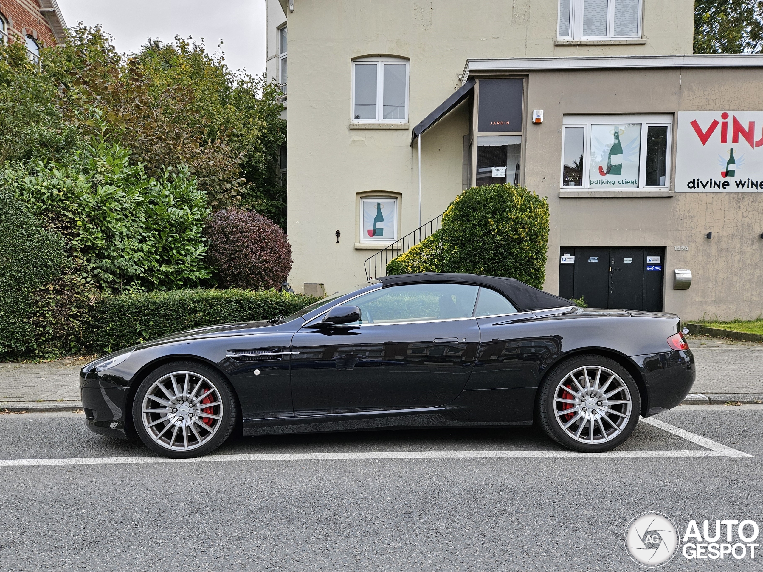 Aston Martin DB9 Volante