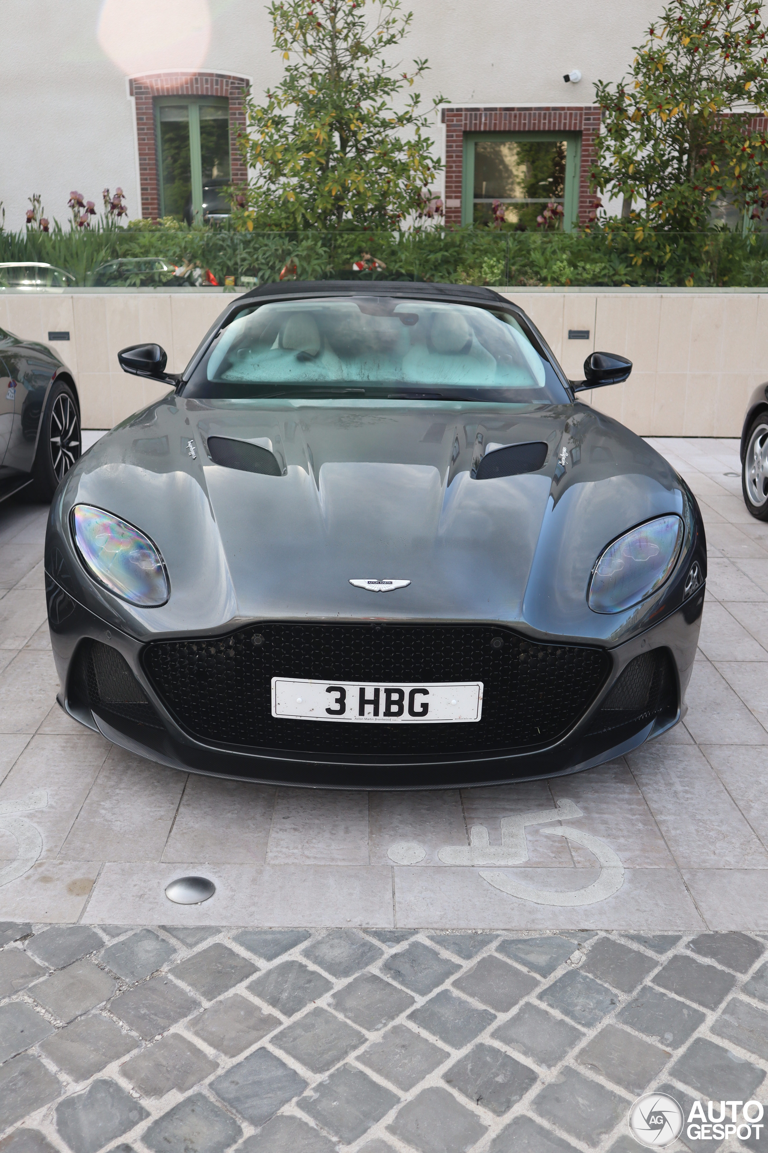 Aston Martin DBS Superleggera