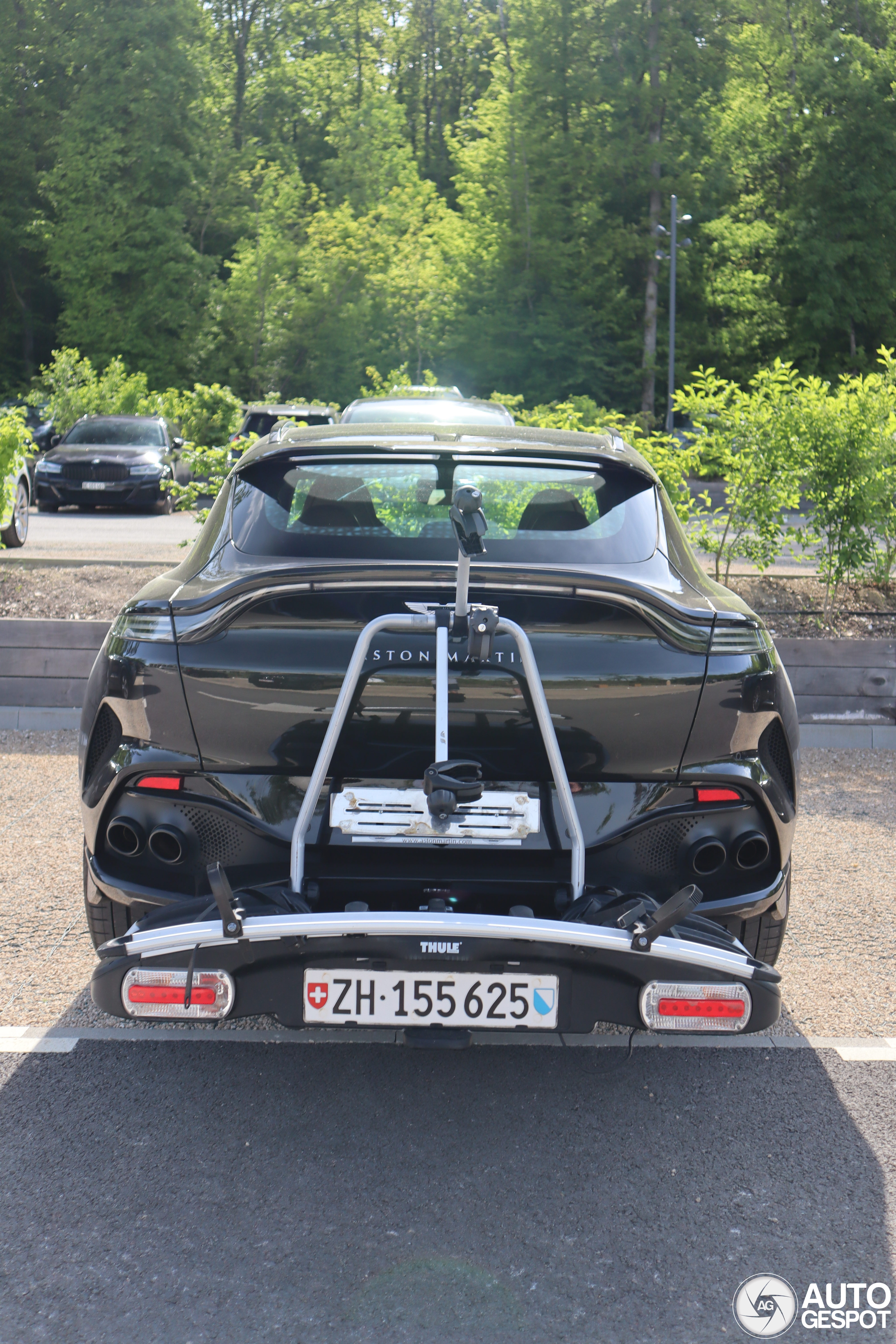 Aston Martin DBX707