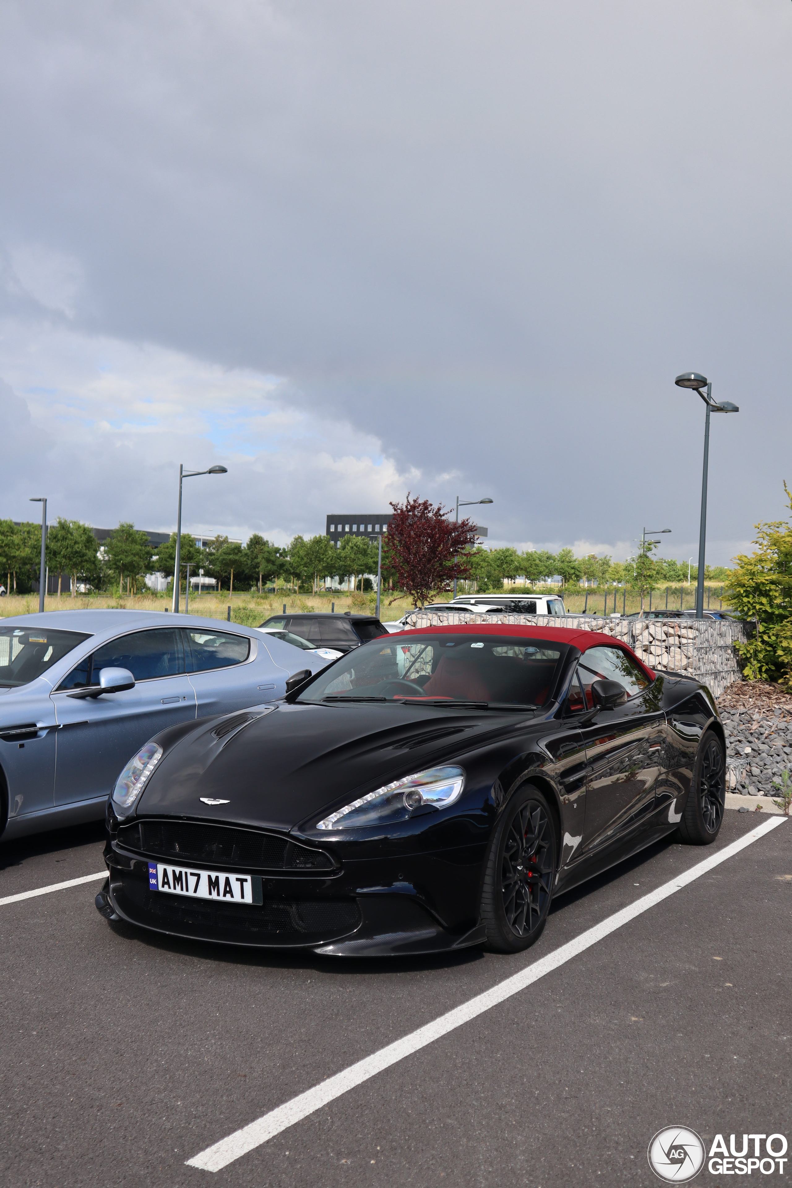 Aston Martin Vanquish S Volante 2017
