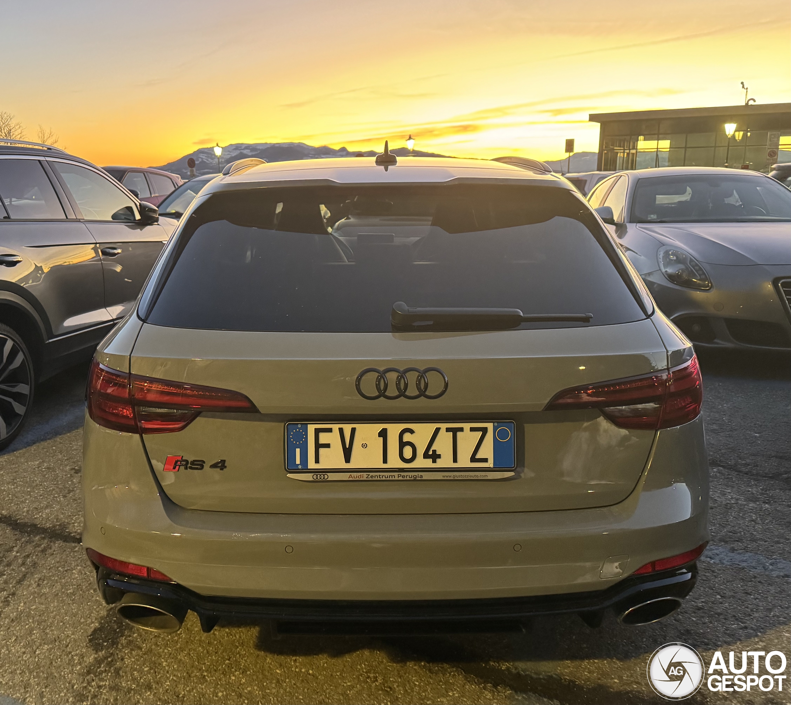 Audi RS4 Avant B9