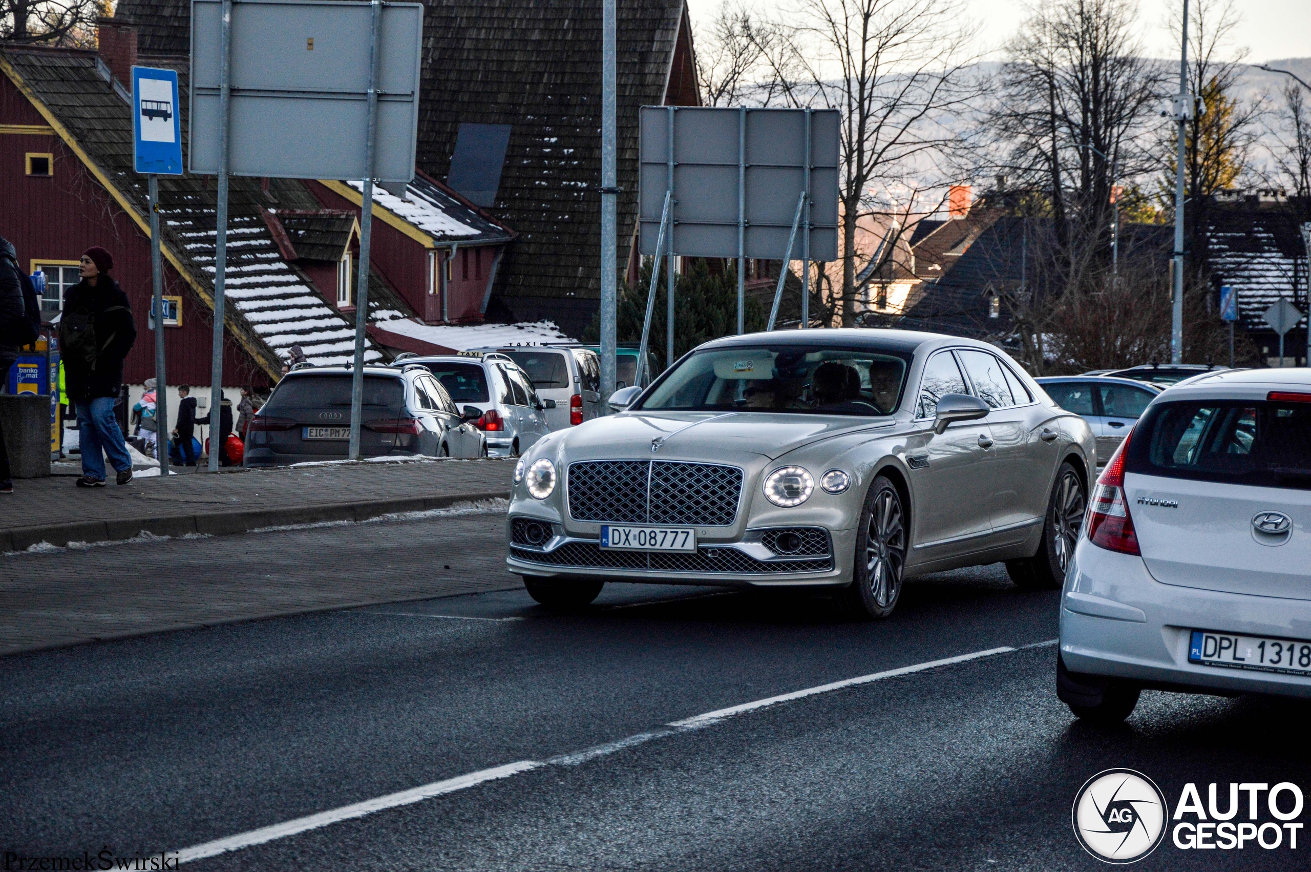 Bentley Flying Spur V8 2022 Mulliner