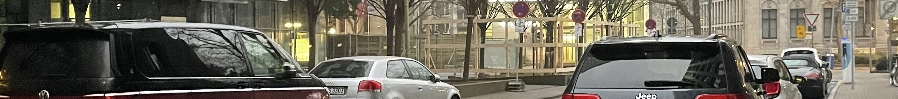 Aston Martin DB11 V8