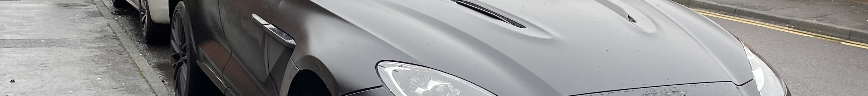 Aston Martin DBX