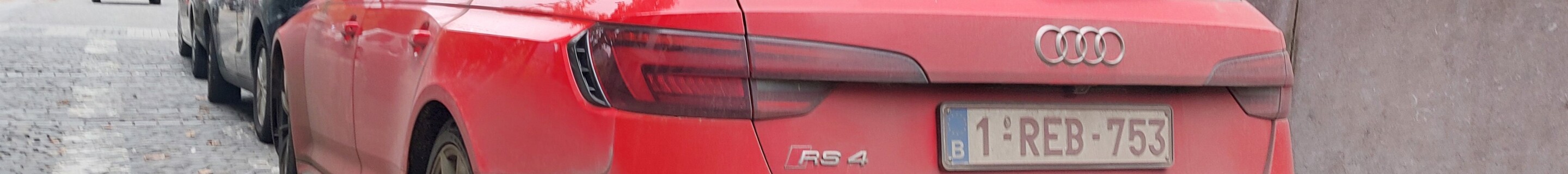 Audi RS4 Avant B9