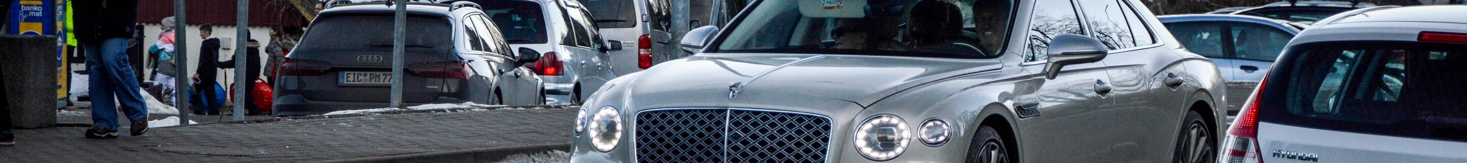 Bentley Flying Spur V8 2022 Mulliner