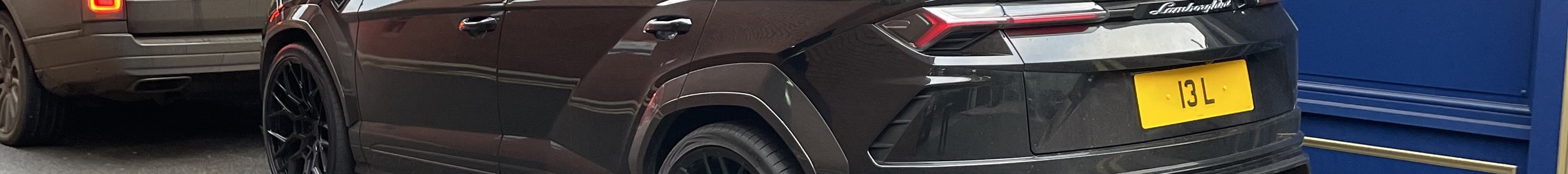 Lamborghini Urus Nero Design