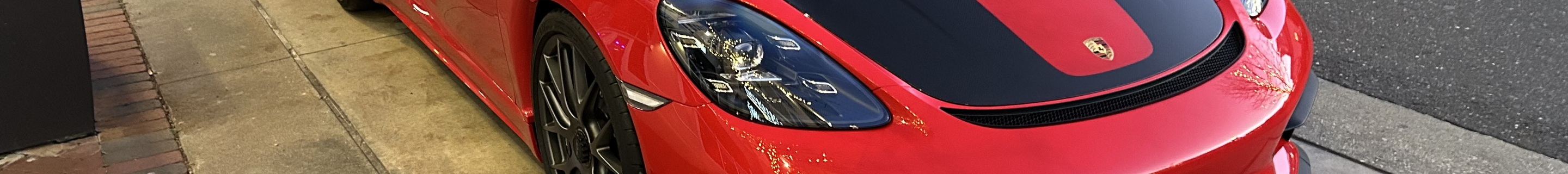 Porsche 718 Cayman GT4 RS Weissach Package